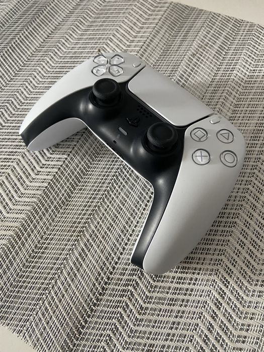 Конзола PS5 Disc Edition + Игра