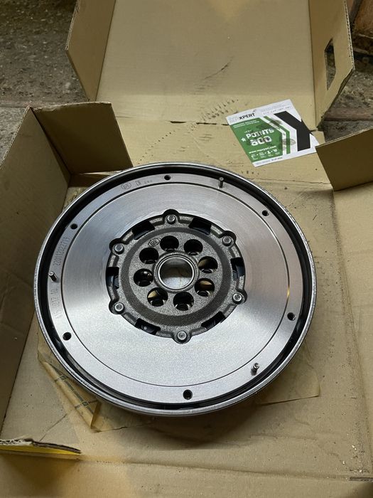 Чисто нов Маховик за Мазда 2.0 куб. 136 к.с. RF5C
