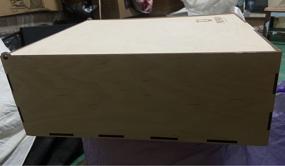 Две подарочные коробки