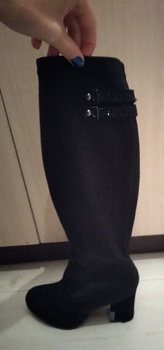 Cizme negre cu toc