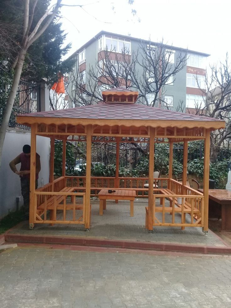 Foișoare și terase imobiliare de gradina