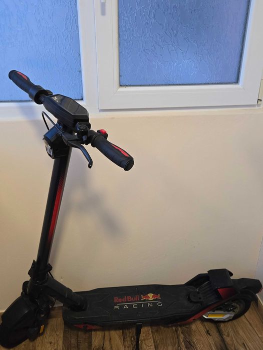 Електрическа тротинетка Red Bull