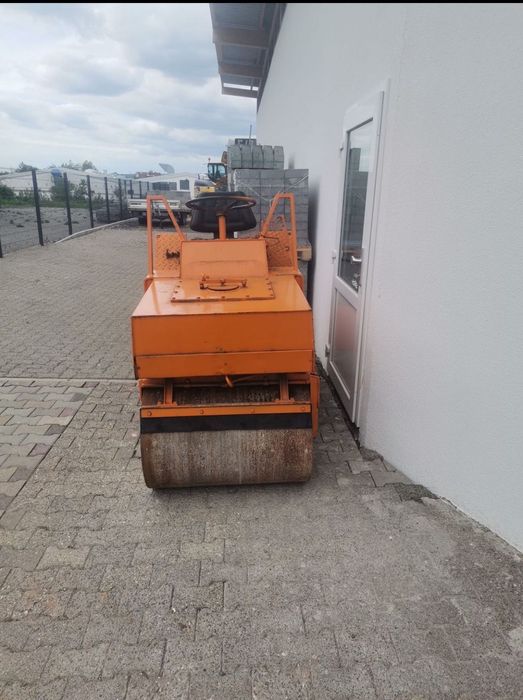 Închiriez,Platforma,compactor,nacelă 12,5 m si sărăriță pt deszăpezit