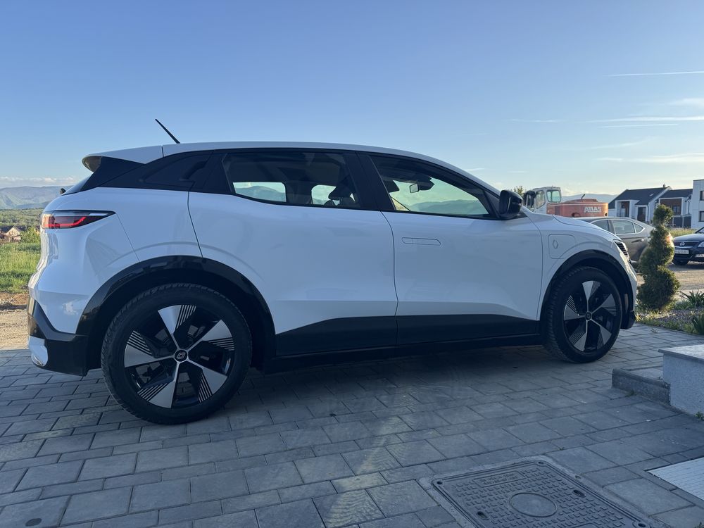 Renault megane E-tech ev40 standard charge