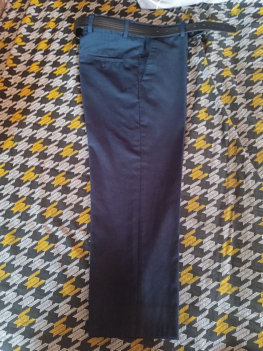 Продам школьные брюки 7-8-9лет.