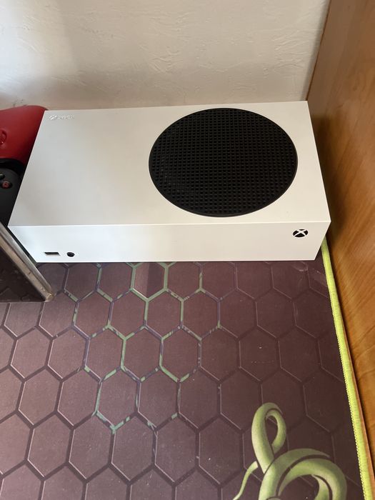 Xbox series s  в отличном состояние