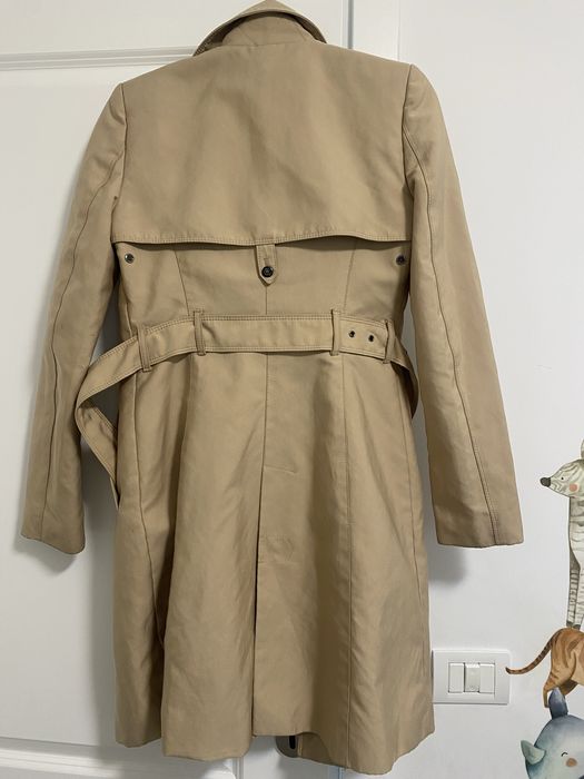 Trenchcoat Zara s crem
