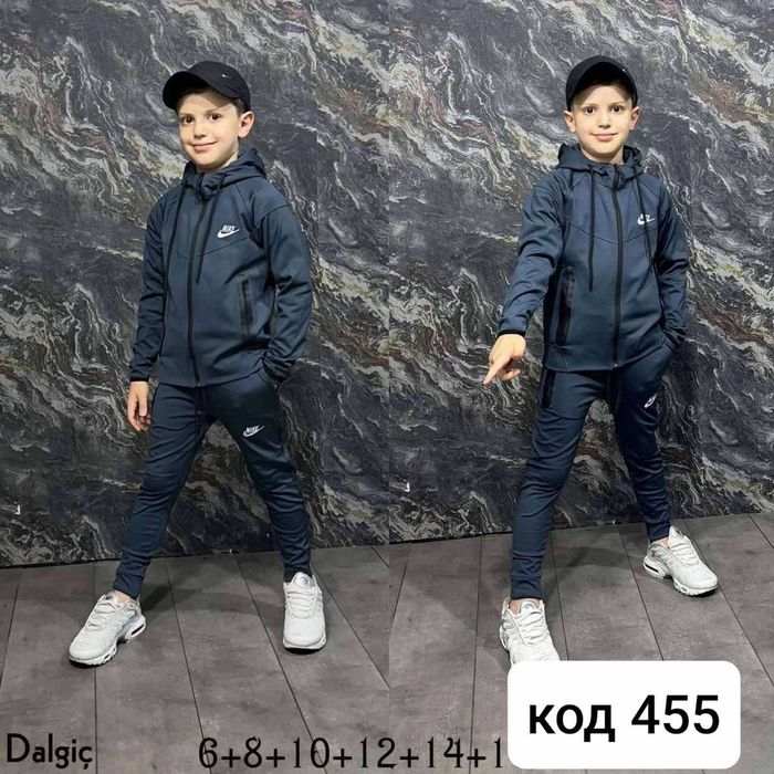 Детски екипи за момче и момиче