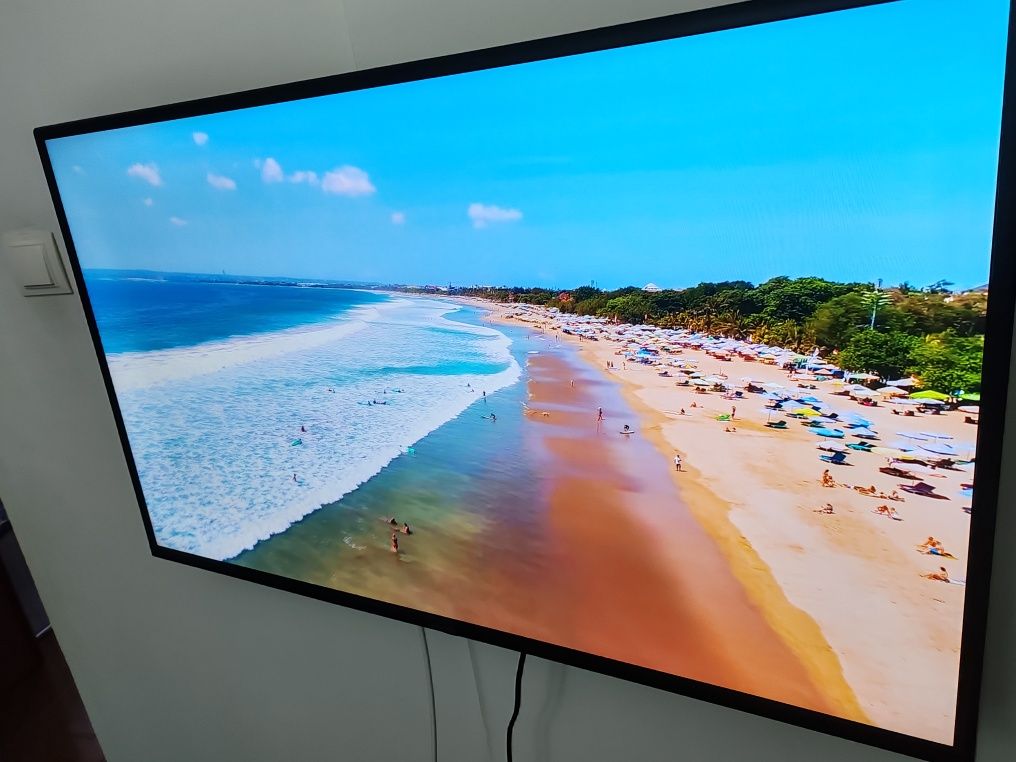 Tv smart 4k diagonală 109 cm