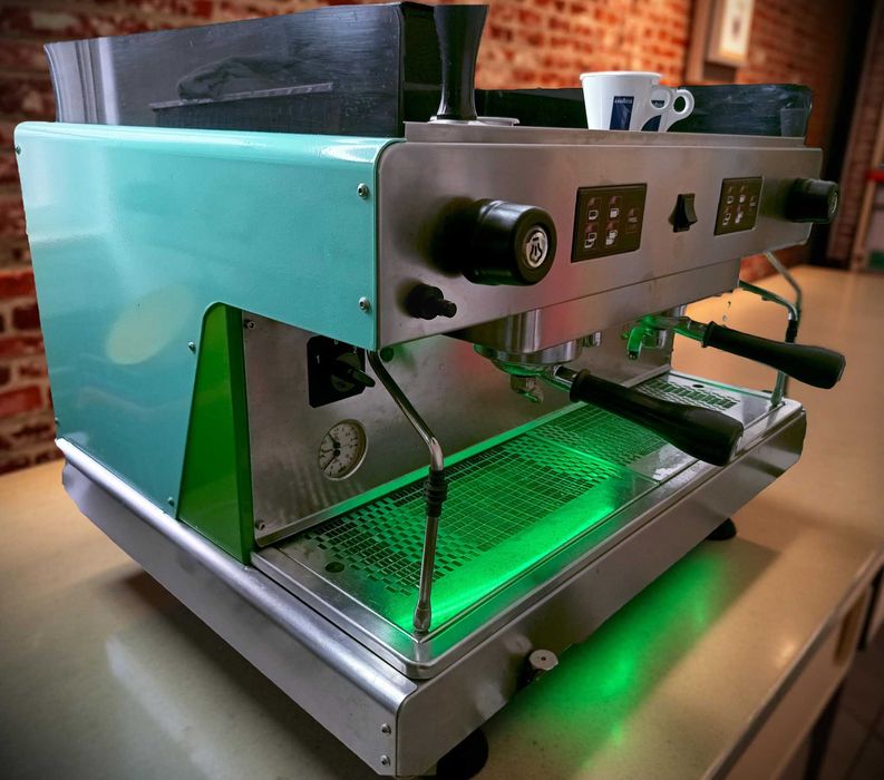 Espressor profesional reconditionat – Wega CMA Italia