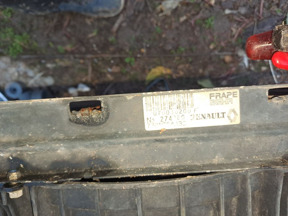 Воден радиатор с перка за рено