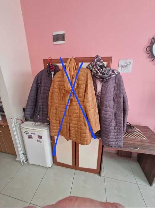 Продават се дамски якета