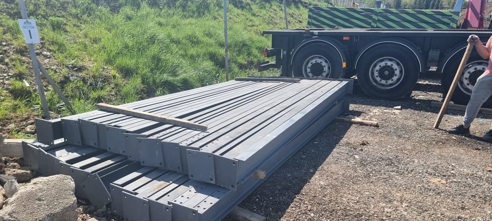 Vând structură metalică 10×20×4h