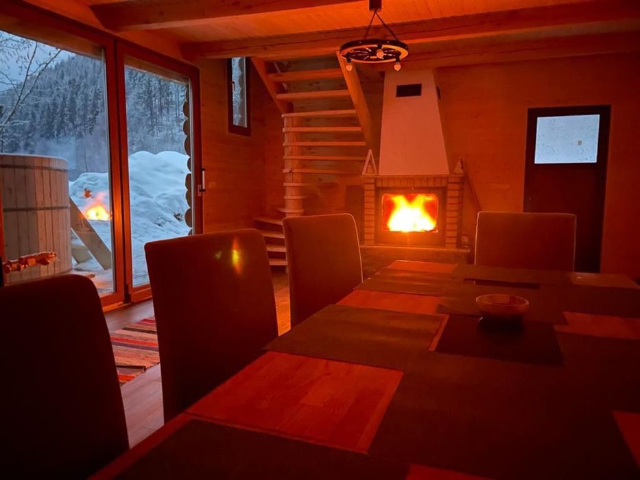 Doua cabane cu ciubar