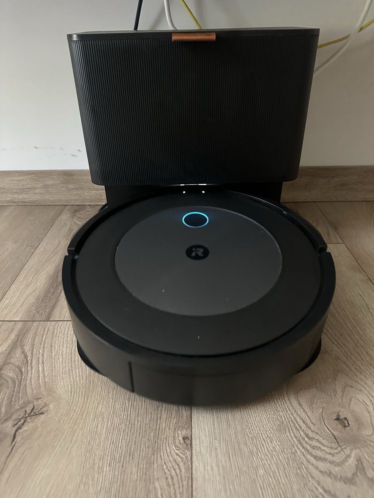 Робот за почистване iRobot Roomba Combo j7+