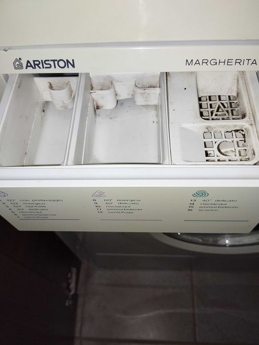 Италианска пералня ARISTON MARGHERITA SNELLA (слим - 47 см) -135 лв.