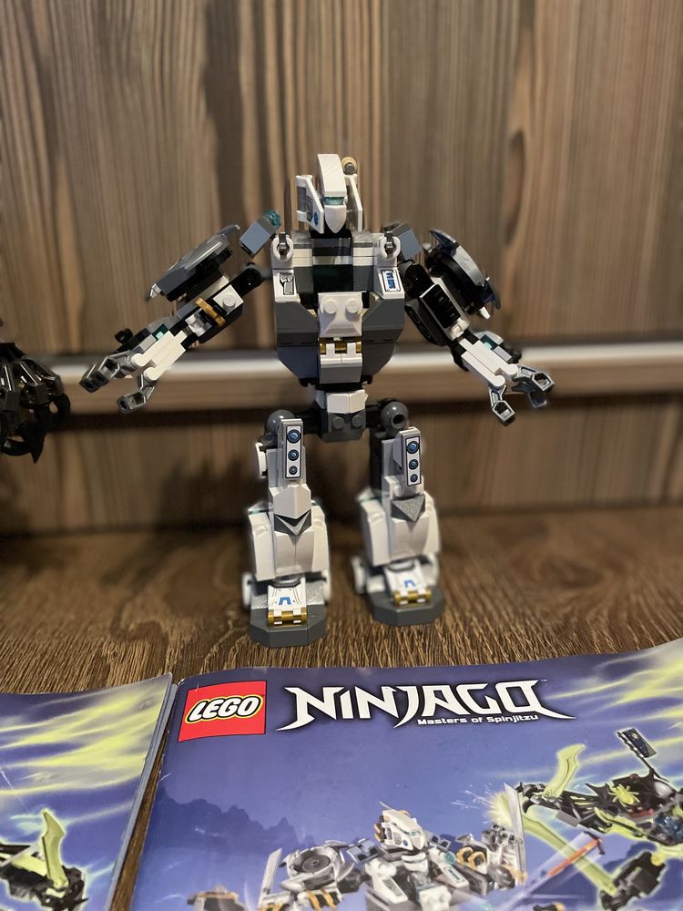 LEGO® NINJAGO™ Lupta robotului titan 70737