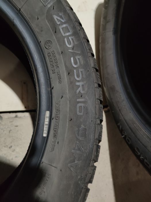 Vând 2 anvelope iarnă