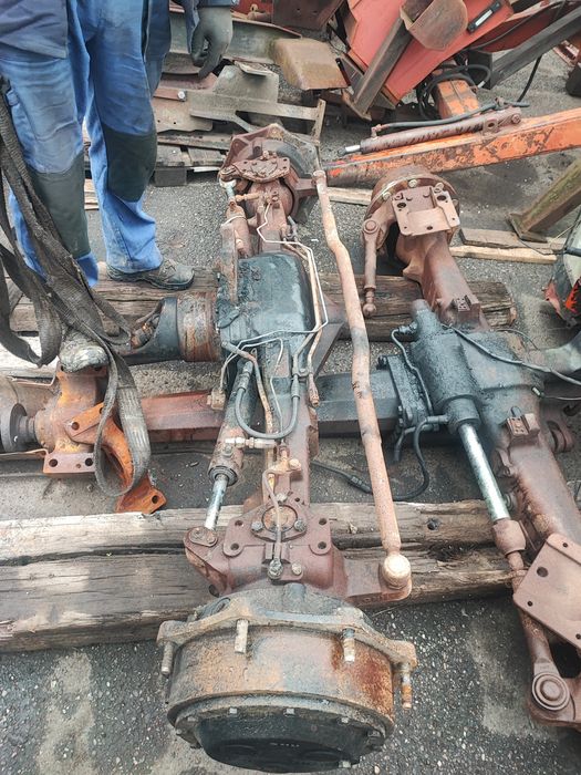 Punte fata  tractor new Holland CNH