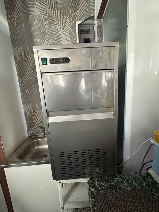 Льдогенератор срочно сотилади 400$