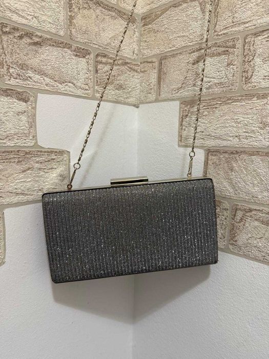 Сребриста малка чанта