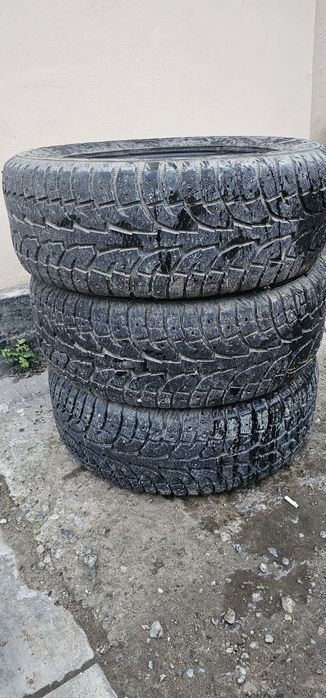 Продам зимние шины Ханкук 235 55 r18