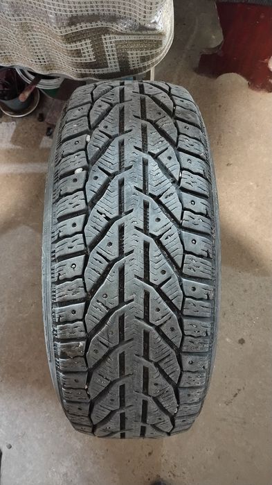 Продам зимнюю резину