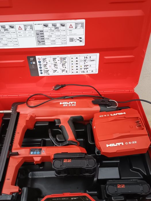 Pistol cuie hilti bx3 L 22 nuron set cu 2 baterii,încărcător C6 și cut