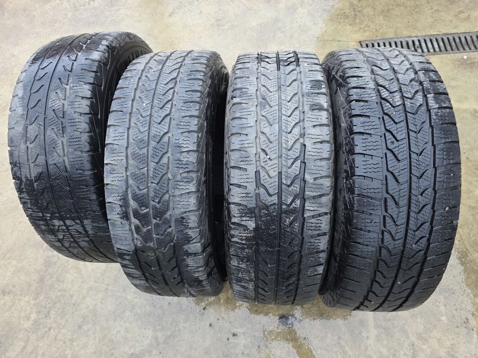 Set Goodyear Ultra Grip Cargo 215 65  R16C