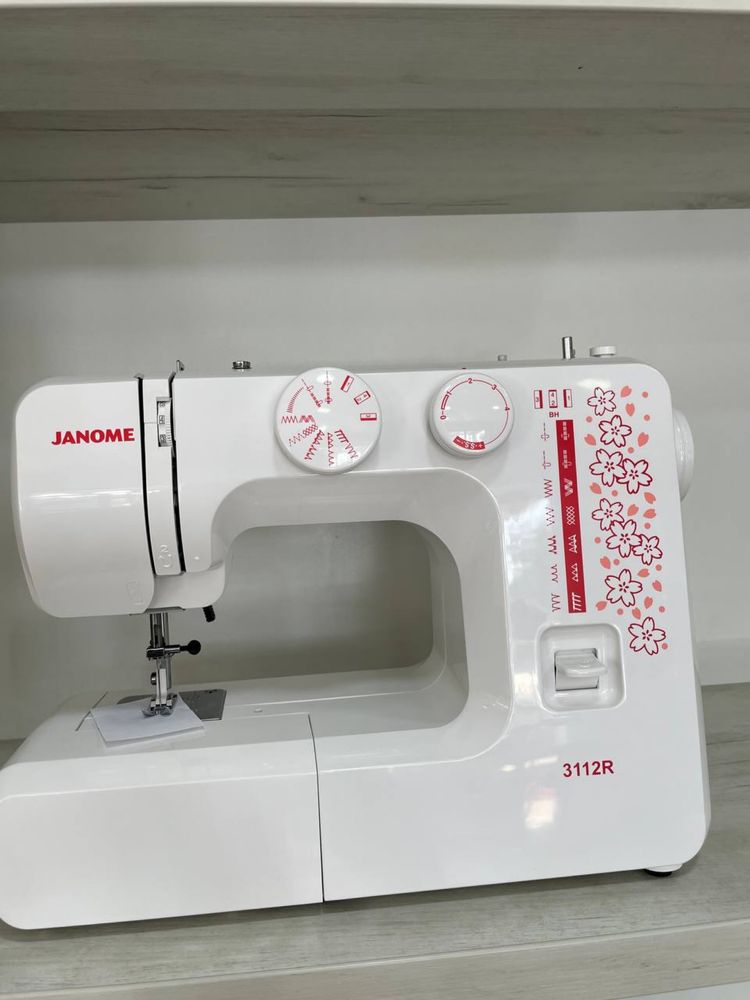 Многофункциональная швейная машина Janome E-Line 15