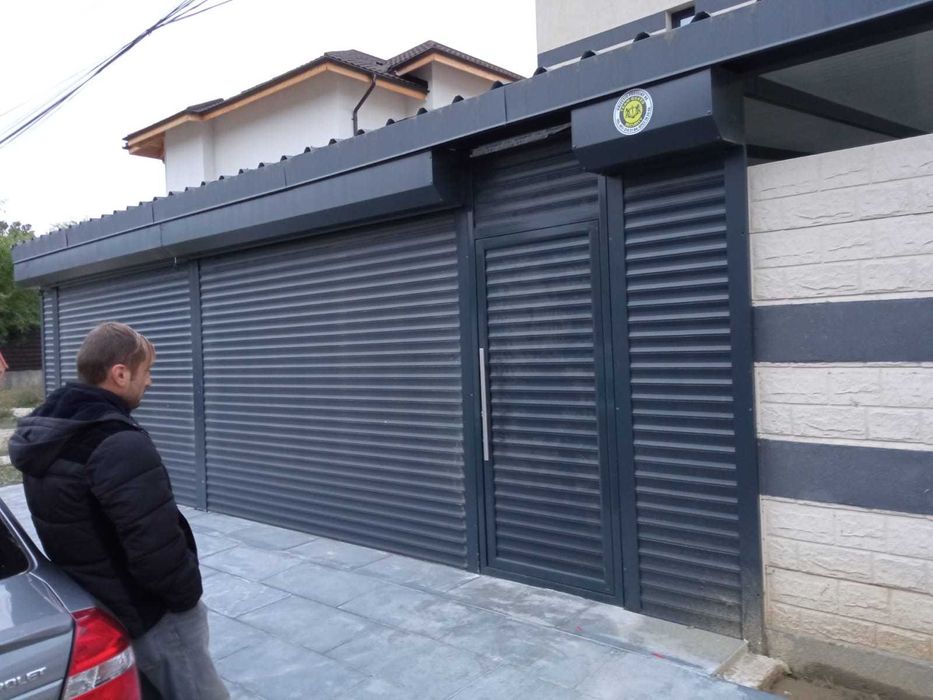 Usi:garaj:tip+rulou-din aluminiu