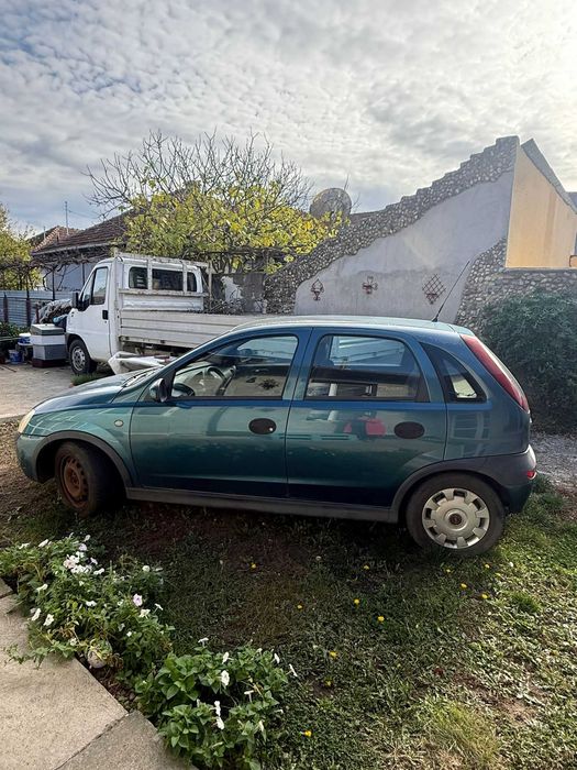 Opel Corsa C 1.2 benzina an 2002