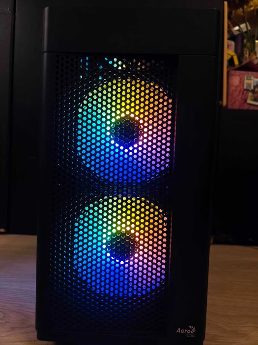 Мощен гейминг PC с Ryzen 7 700, нови части и гаранция, Windows 11 Pro