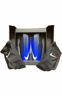 Nike Protegga Carbonite Elite - M Размер Футболни кори