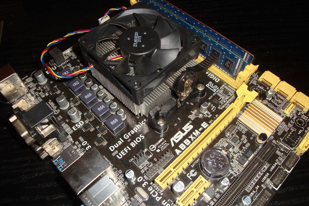 Kit AMD A6 6400k 3.9 Ghz Placa de baza Asus FM2+ vga dvi hdmi 4gb ddr3