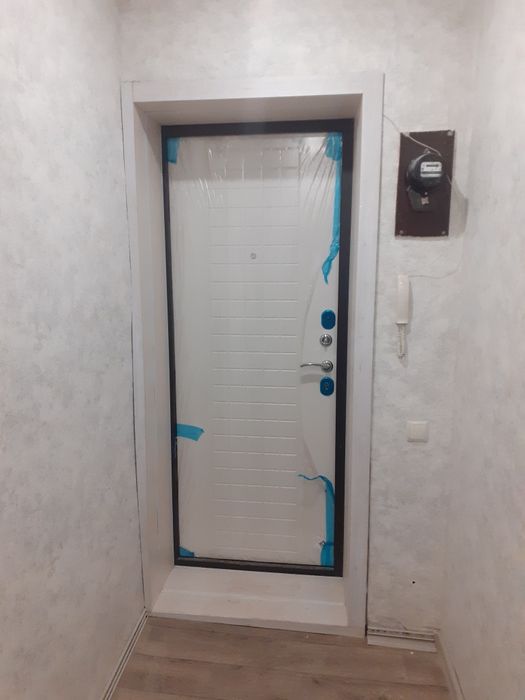 Установка межкомнатных и входных дверей