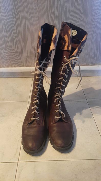 Дамски зимни ботуши с връзки