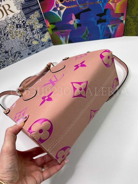 Geanta Louis Vuitton Onthego pm Piele Roz
