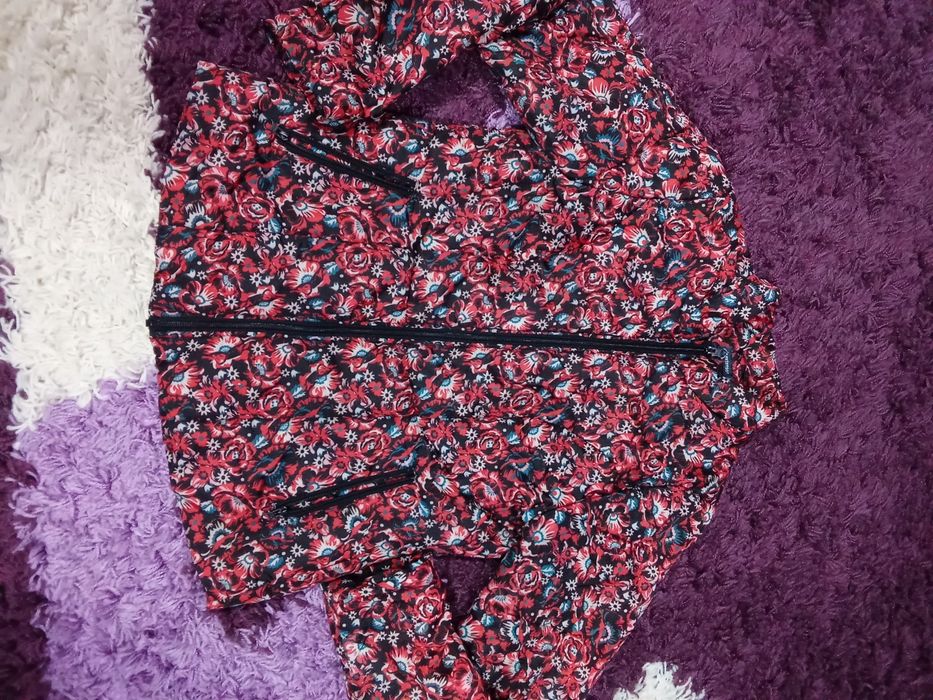 Geacă damă superbă.