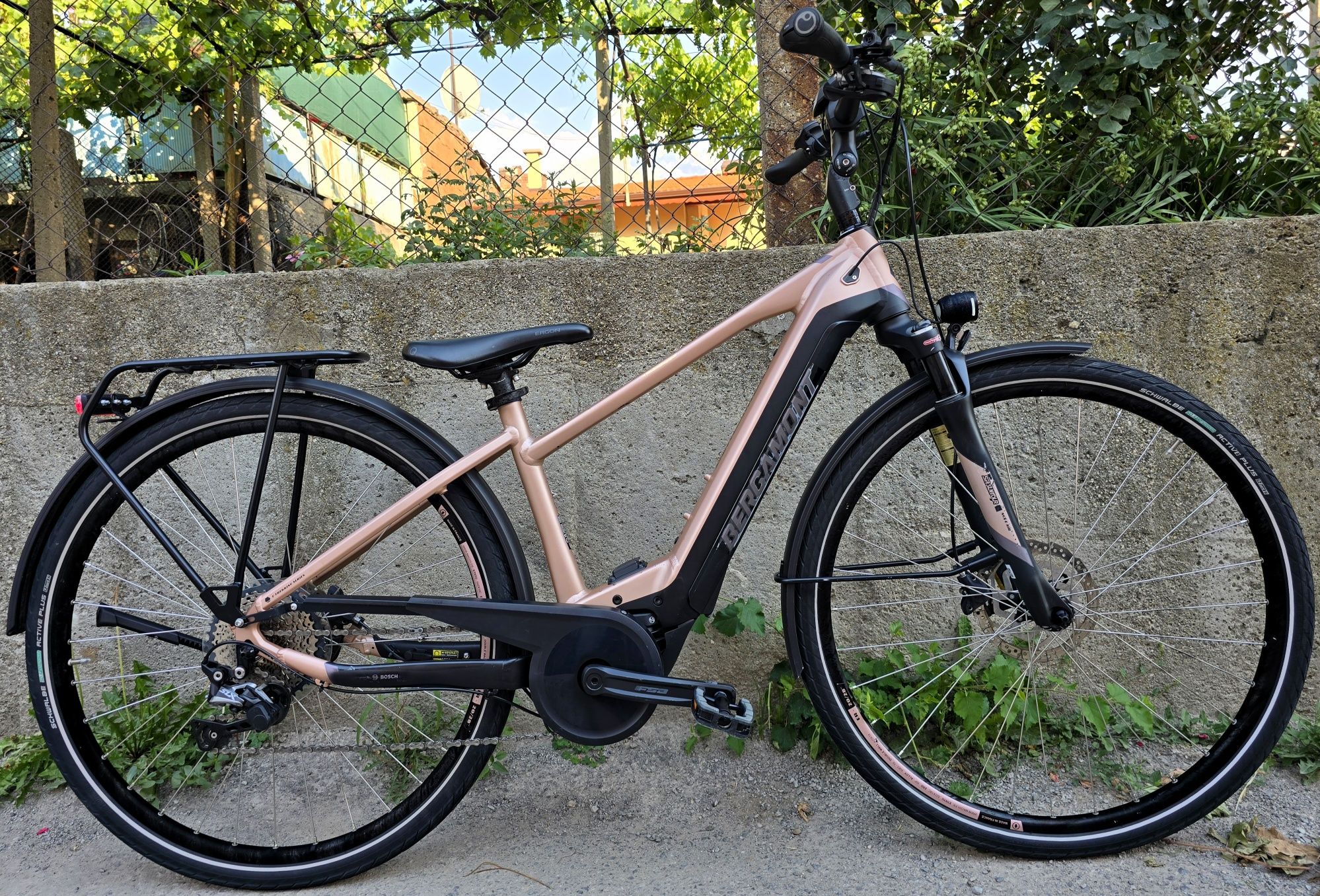 Електрически Bosch CX performance line Bergamont S размер рамка Дамски