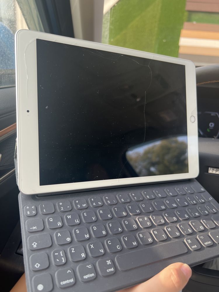 Продам IPad 7