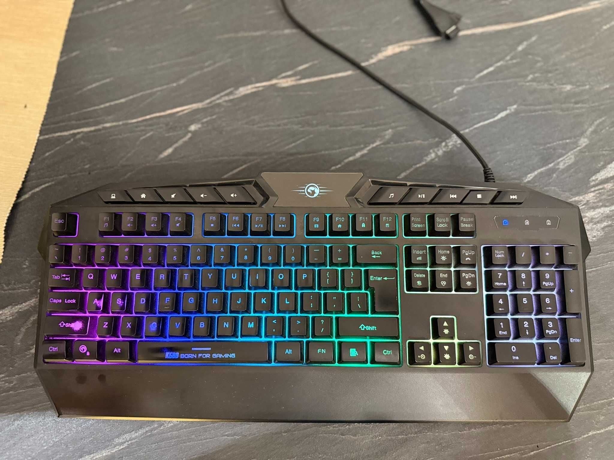 Desktop AMD Gaming RX 580 + tastaturi + mouse Wireless Microsoft