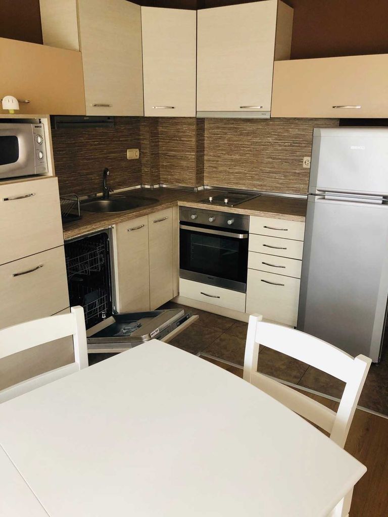 Продава се Двустаен апартамент в Пловдив, Център - 65 кв.м за 2308 €/кв.м - Снимка #3
