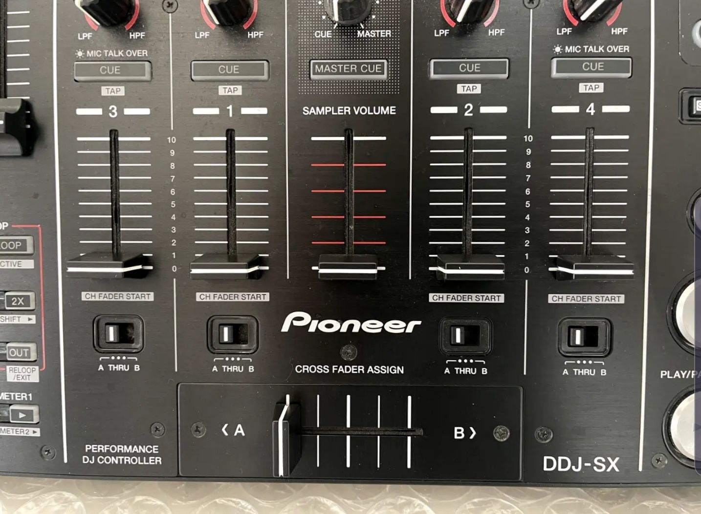 DDJ SX1 Serato Pro Bilan ishlaydi yangi Turibdi