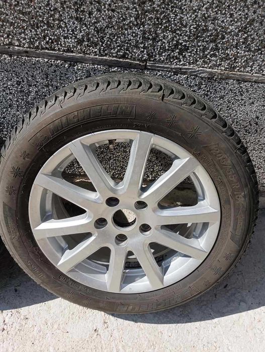 2 комплекта зимни гуми с джанти 16" за VW, Audi, Seat