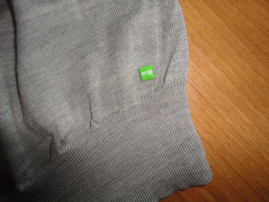 Hugo Boss/L/100% вълна/мъжки пуловер