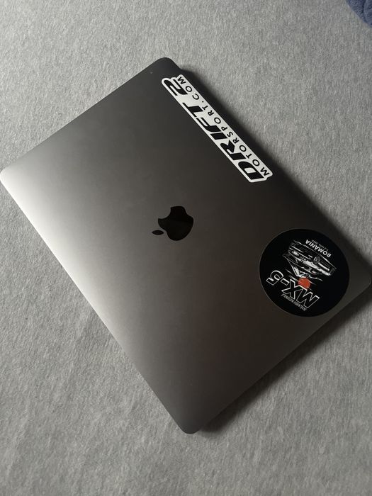 Schimb MacBook Air M1 256 8gb RAM cu PC