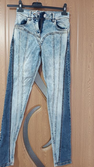 Blugi  mexton in 2 culori marimea 36