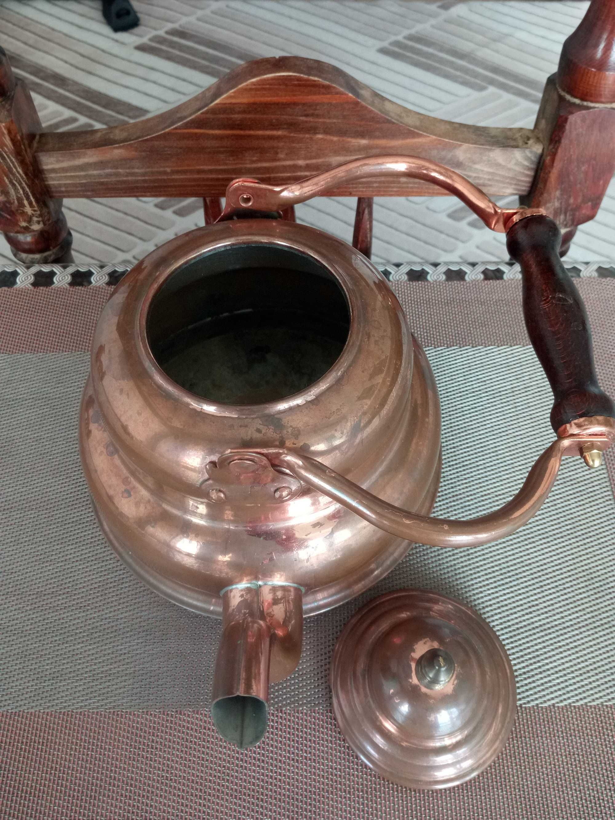 Антика.Прекрасен чайник.