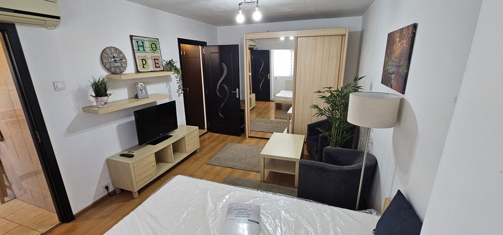 Garsoniera zona Bulevard - Democrației de închiriat